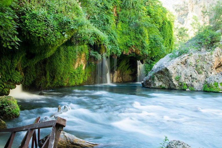 Aladağ küp şelalesi